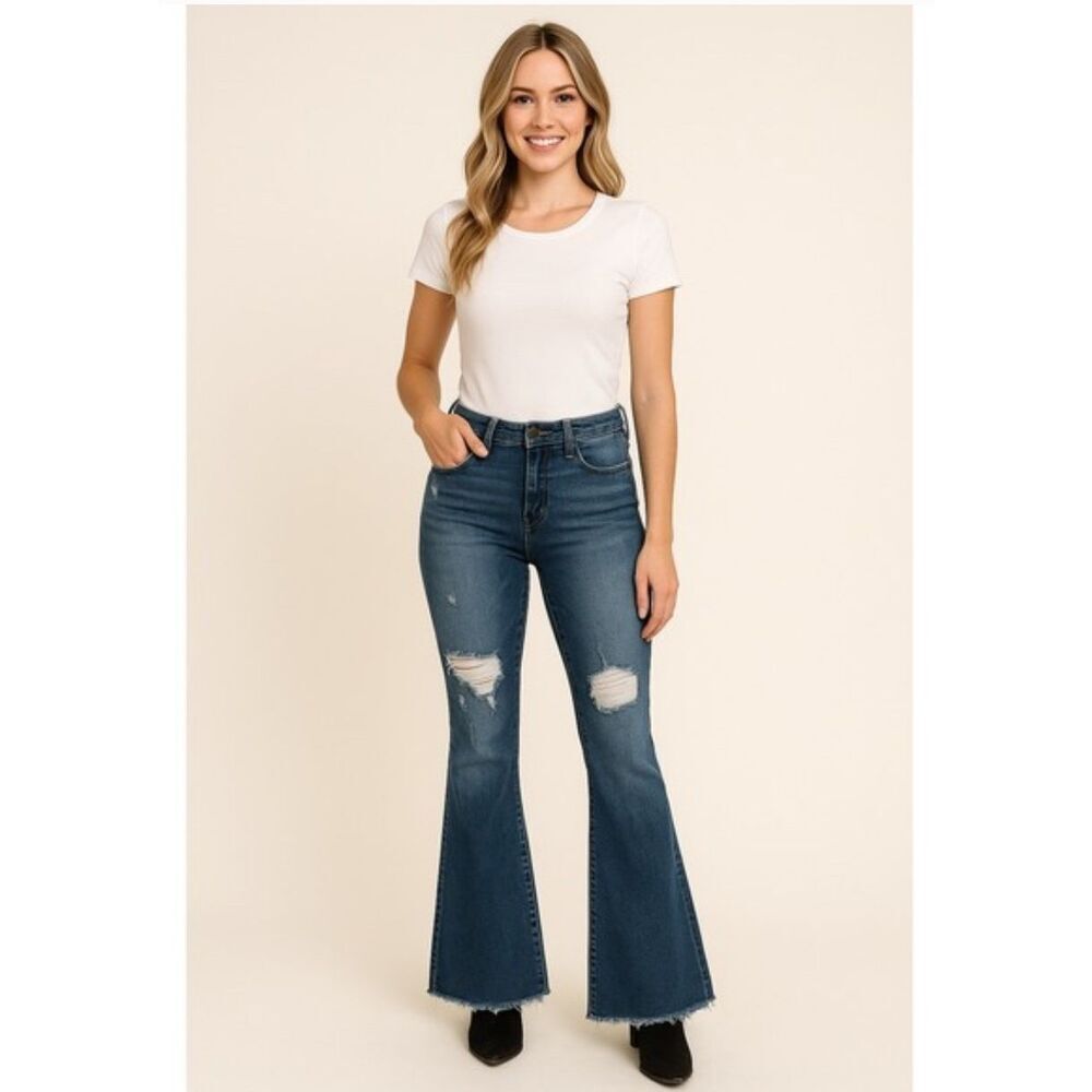 Judy blue flare distressed knee raw hen jeans 13/31